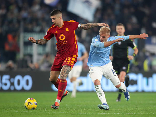 在球场上游 在球场上游