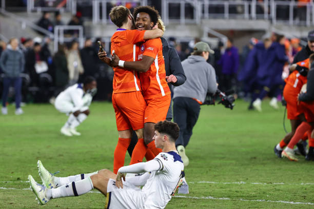 理果断且高 理果断且高